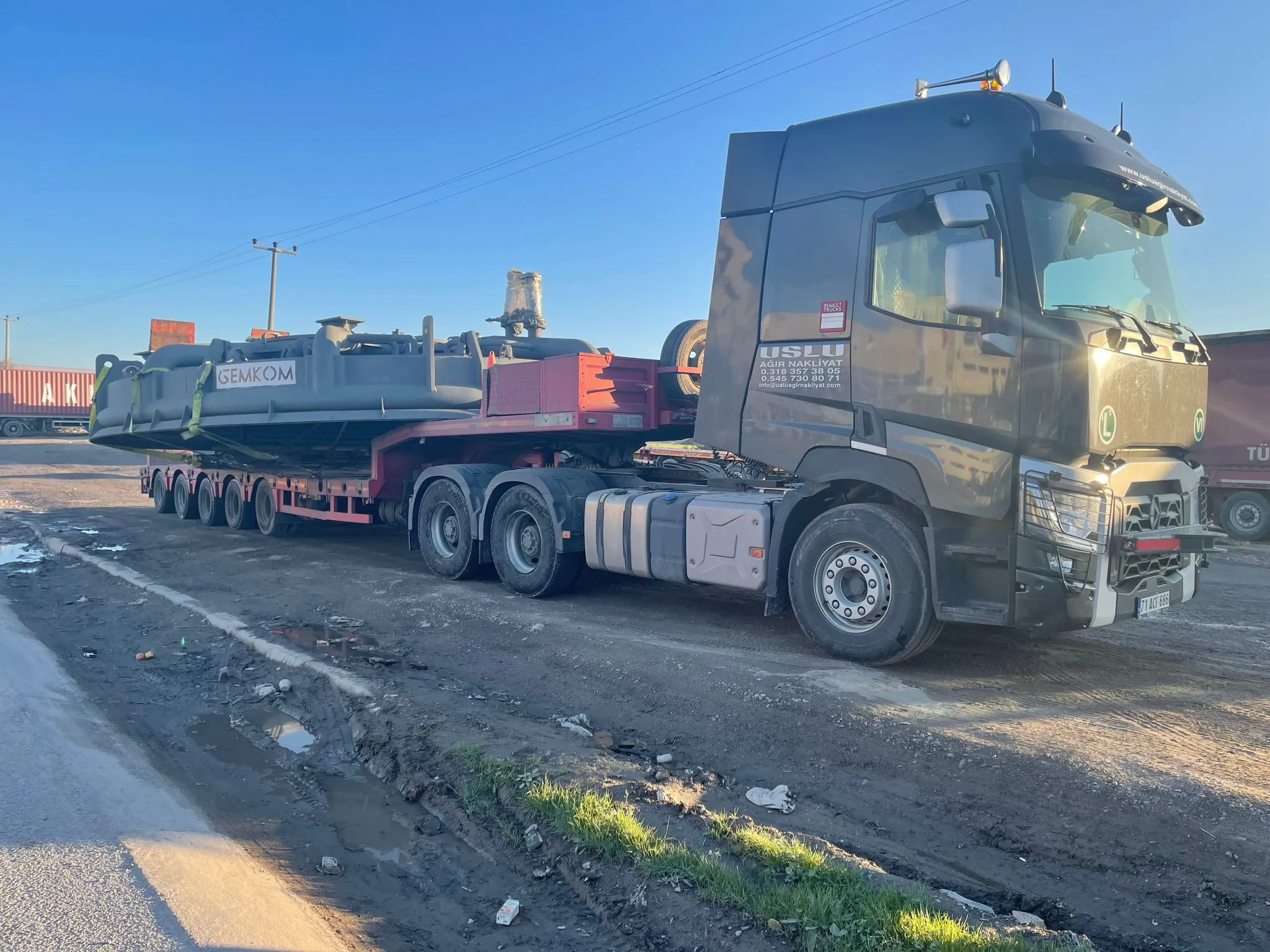 Kırıkkale İş Makinası Taşıma Fiyat